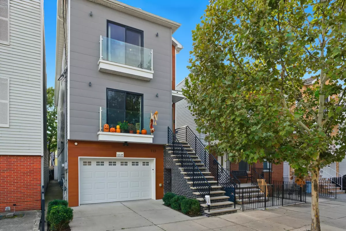 Jc Heights, NJ 07307,113 ZABRISKIE ST  #2-A