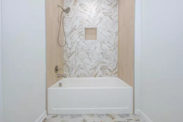 Jc Heights, NJ 07307,38 ZABRISKIE ST  #1R