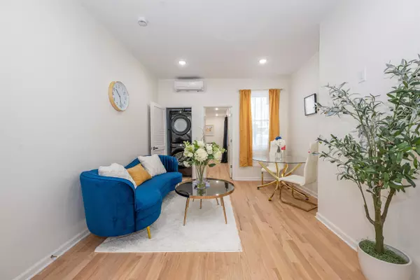 Jc Heights, NJ 07307,38 ZABRISKIE ST  #1R