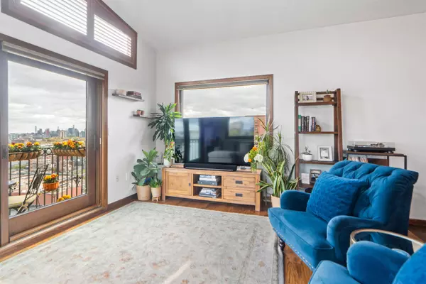 Union City, NJ 07087,1208 PALISADE AVE  #3