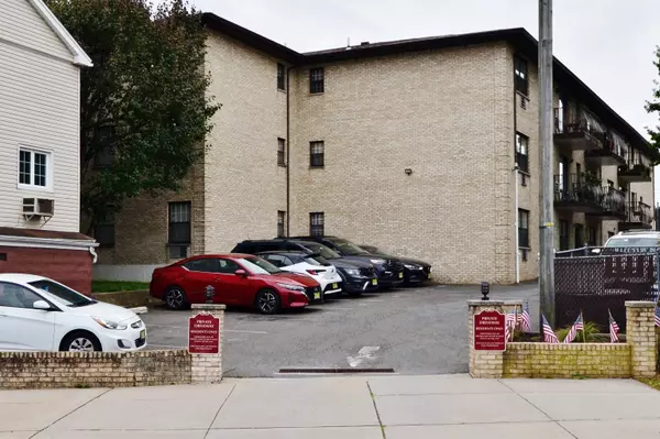 Bayonne, NJ 07002,53 WEST 48TH ST  #105