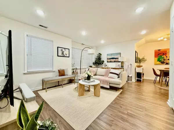 Jc West Bergen, NJ 07305,267 GATES AVE #1