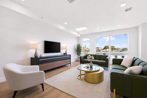 Jc Heights, NJ 07307,99 THORNE ST  #2