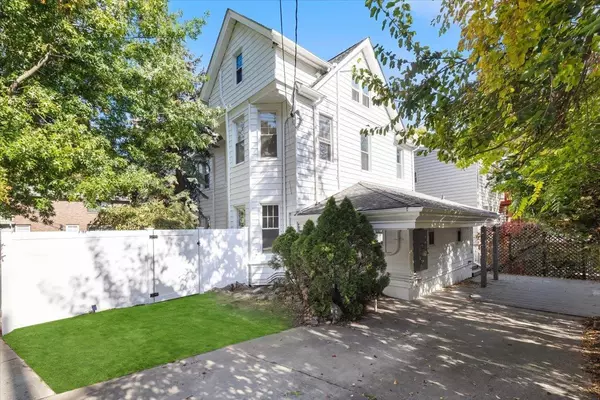 Edgewater, NJ 07020-1102,46 GARDEN PL