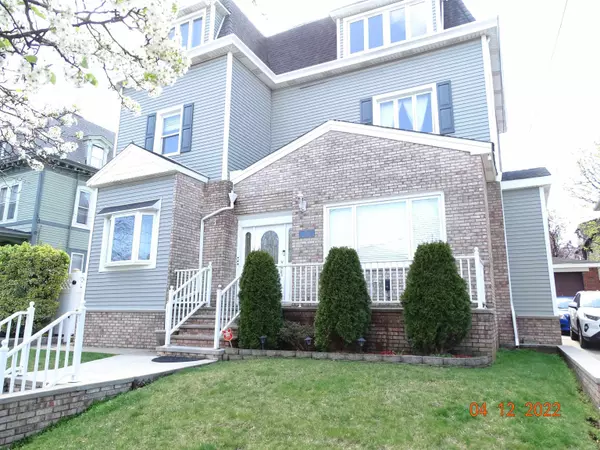 124 West 8TH ST  #2, Bayonne, NJ 07002