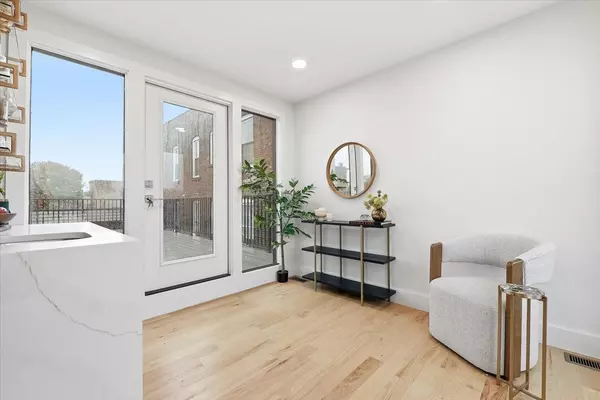 Jc Heights, NJ 07307,184 CENTRAL AVE #3A