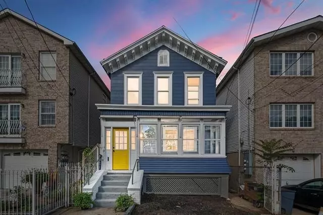 114 OAK ST, Jc Bergen-lafayett, NJ 07304