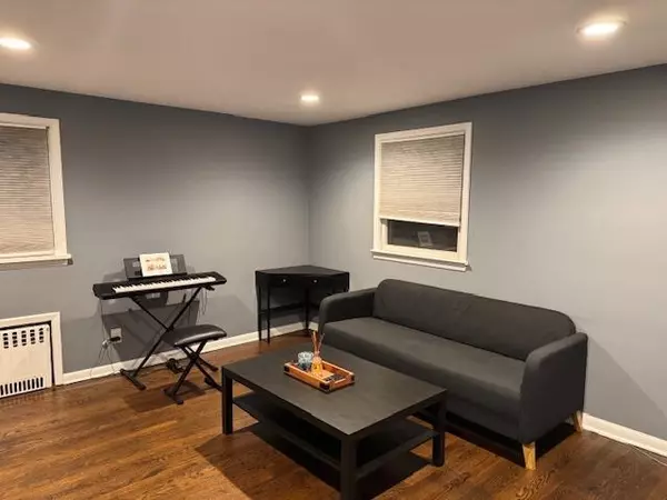 Ridgefield, NJ 07657,531 WALNUT ST #2