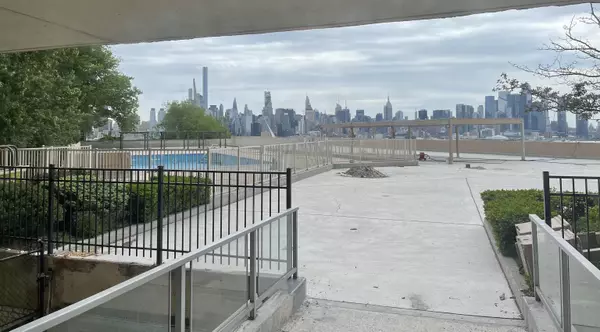 West New York, NJ 07093,6040 BLVD EAST #6B