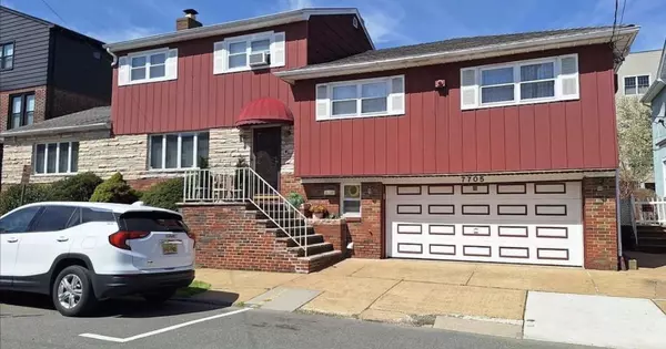 North Bergen, NJ 07047,7705 5TH AVE  #2