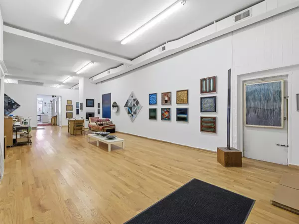 West New York, NJ 07093,6020 BROADWAY