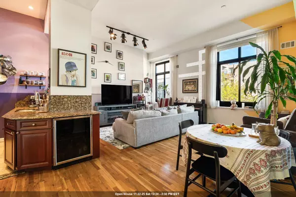 530 GREGORY AVE  #301-C, Weehawken, NJ 07086