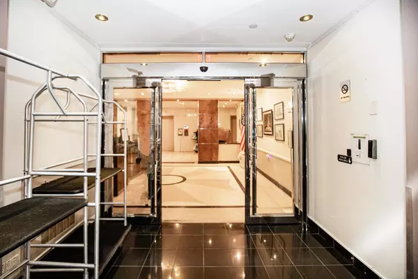 Jc Journal Square, NJ 07306,201 ST PAULS AVE  #4W