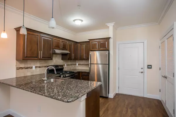 West New York, NJ 07093,221 62ND ST #203