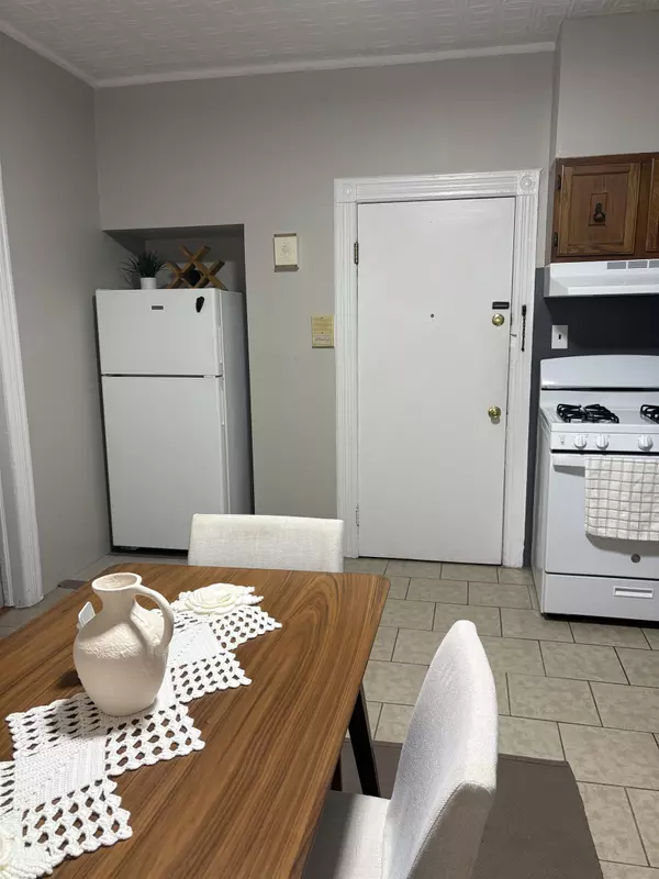 Bayonne, NJ 07002,121-123 WEST 25TH ST #1