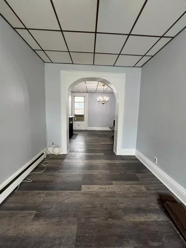 Jc Journal Square, NJ 07306,19 GLENWOOD AVE