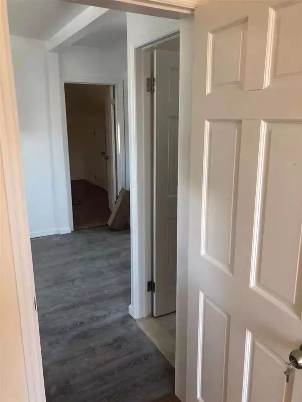 Bayonne, NJ 07002-0000,74 WEST 7TH ST #3