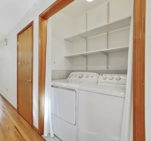 Jc Downtown, NJ 07302,210 PAVONIA AVE