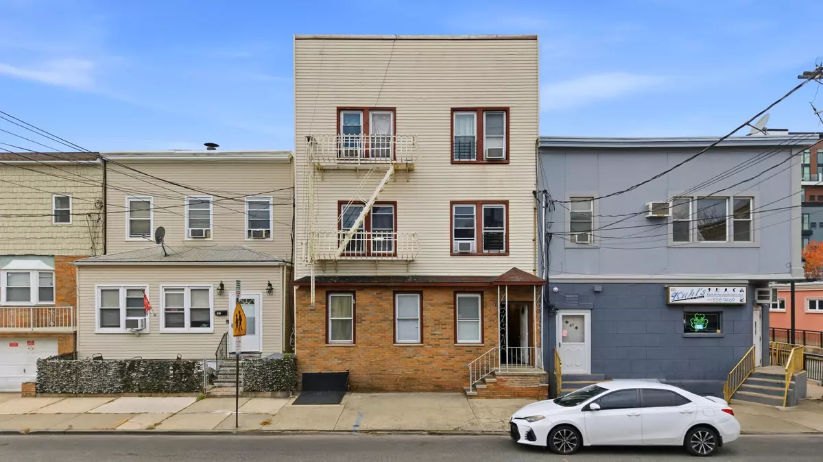 Bayonne, NJ 07002,51 PROSPECT AVE