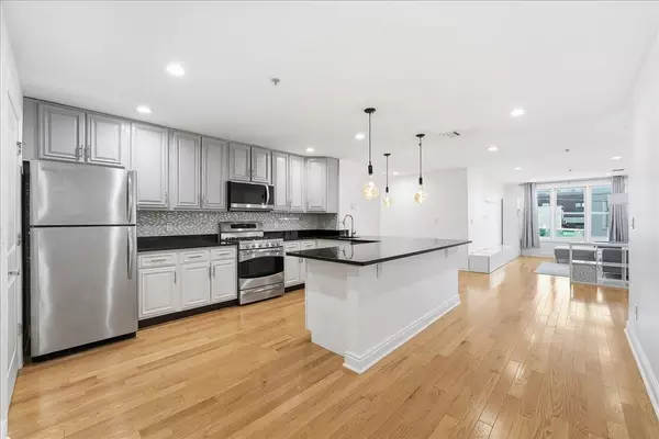 Union City, NJ 07087,544 28TH ST #202