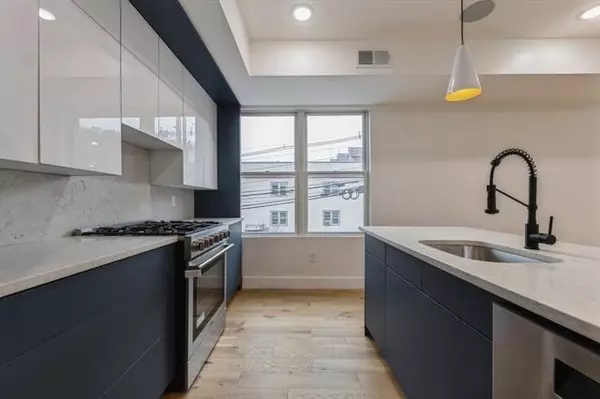 Jc Heights, NJ 07307,259 LIBERTY AVE #2