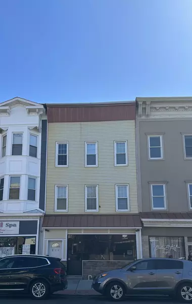 804 BROADWAY, Bayonne, NJ 07002