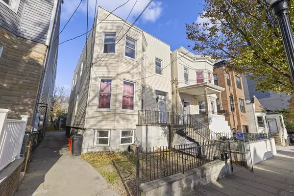 124 18TH ST, Union City, NJ 07087