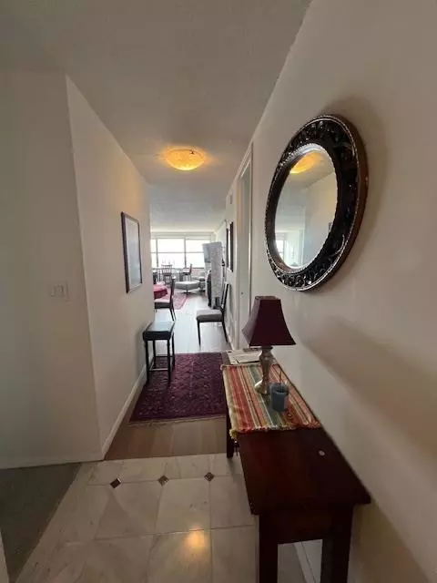 Guttenberg, NJ 07093,7002 BLVD EAST  #42d