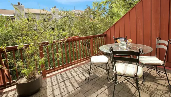 Secaucus, NJ 07094,570 SANDERLING CT