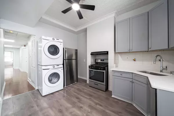 Jc Journal Square, NJ 07306,728 BERGEN AVE #1