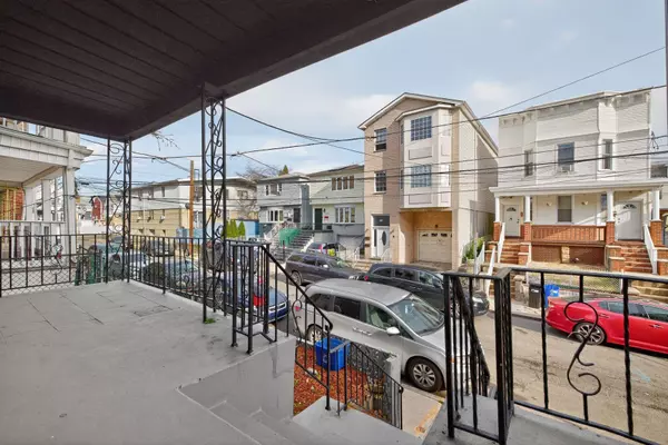 Jc Greenville, NJ 07305,107 BROWN PL #3