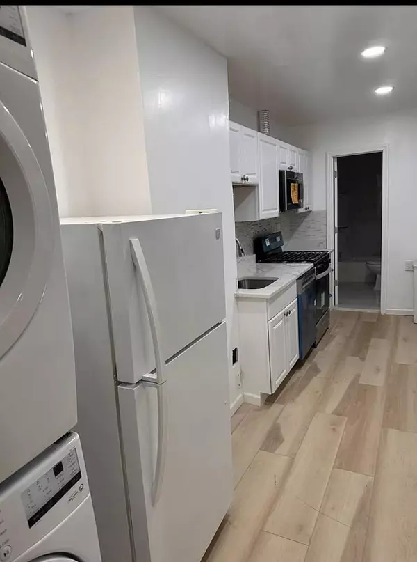 Jc Heights, NJ 07307,135a GRACE ST #2a