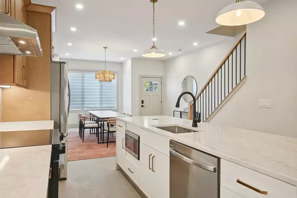 121 CLINTON AVE, Jc Bergen-lafayett, NJ 07304