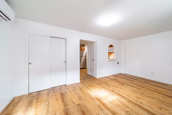 Jc Downtown, NJ 07302,236 CHRISTOPHER COLUMBUS DR #1