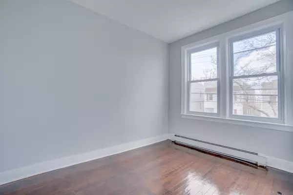 Jc Heights, NJ 07307,678 LIBERTY AVE  #2