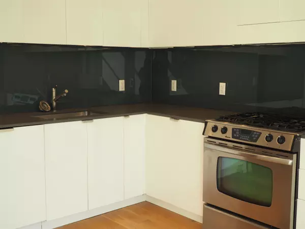 Jc Journal Square, NJ 07306,50 DEY ST #630