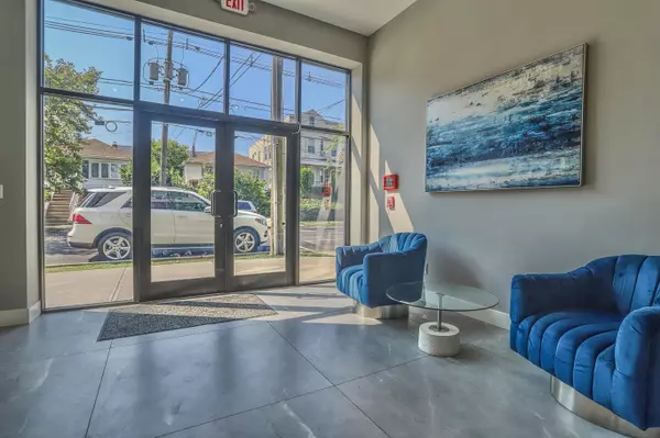 Bayonne, NJ 07002,140 AVENUE B #302