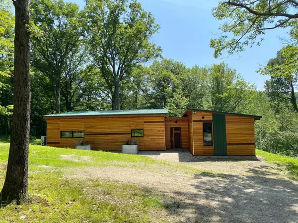 60 Under Mountain Rd, Ancram, NY 12516