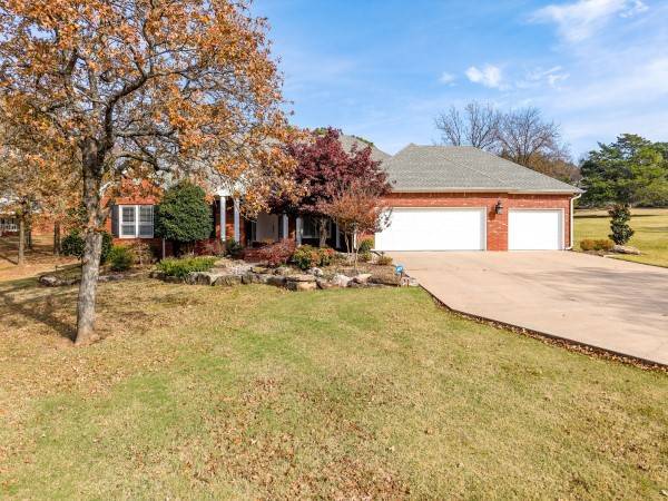 100 Savannah, Poteau, OK 74953