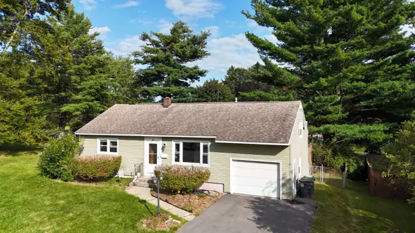 35 Stella Lane, Amsterdam, NY 12010