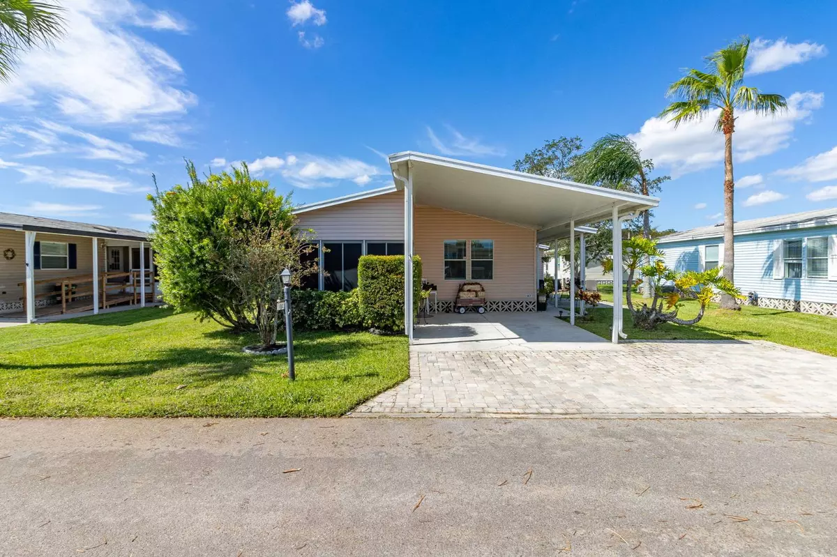 Kissimmee, FL 34758,1752 Western Redwood #167