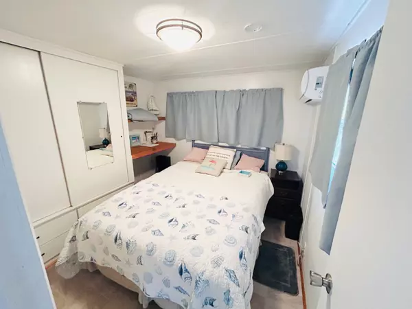 Bradenton, FL 34207,6511 Nebraska St