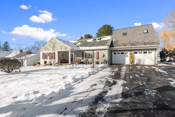 34 Lindbergh Ave, Amsterdam, NY 12010