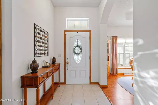 Clifton Park, NY 12065,5 Sheridan Court