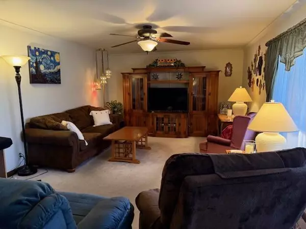 Monmouth, IL 61462,714 N 9 1/2 St