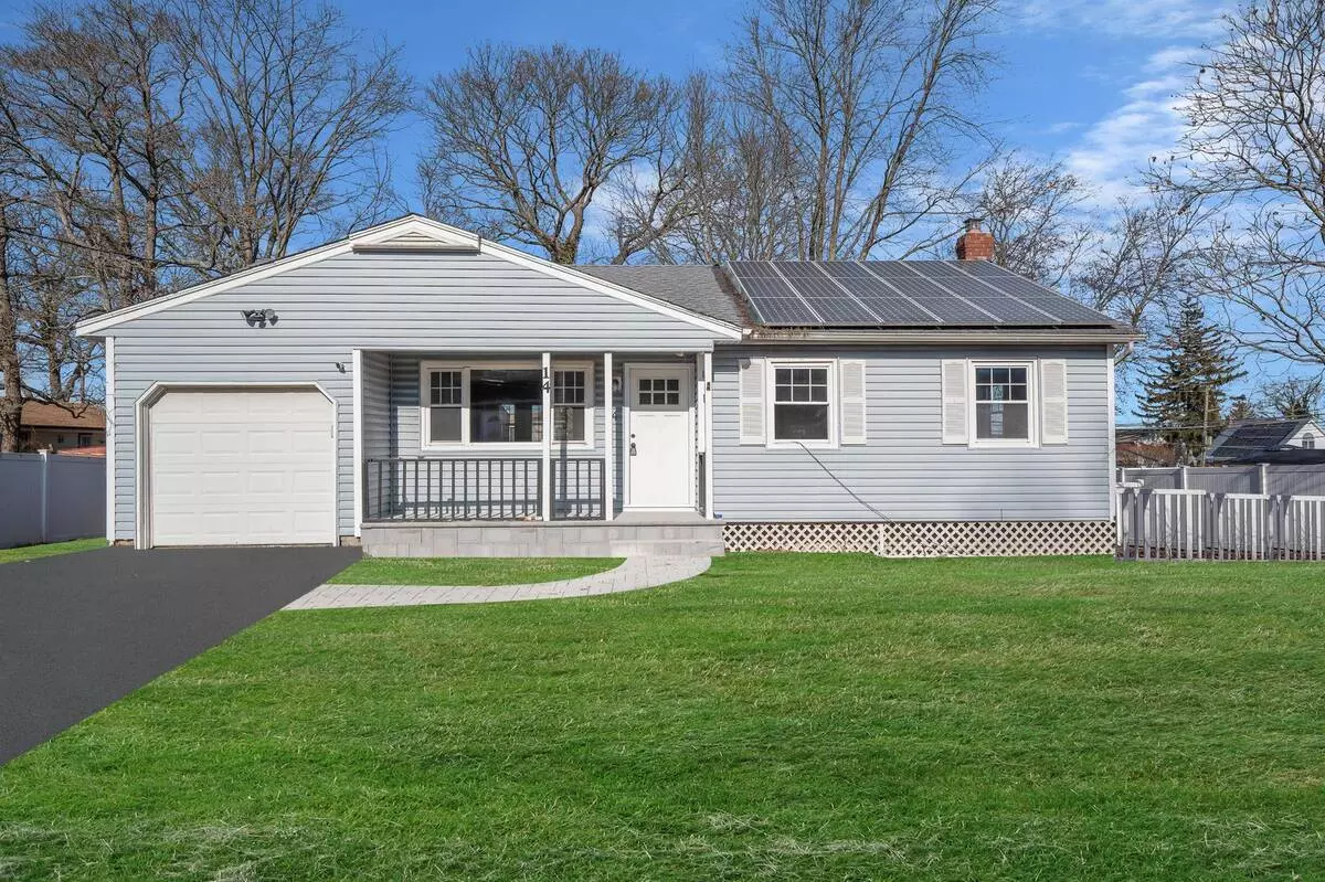 Ronkonkoma, NY 11779,14 Emily Drive