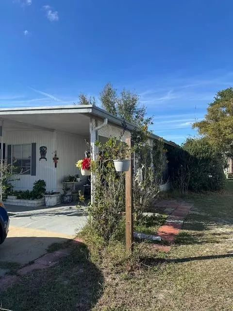 Bushnell, FL 33513,2030 Providence Lane #M4