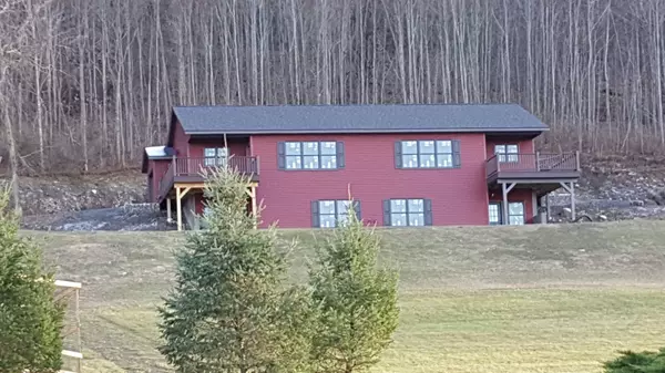 Cobleskill, NY 12043,277 Redtail Rdg