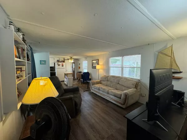 Port Orange, FL 32127,83 Crowell St