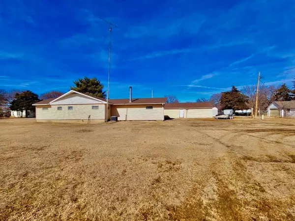 Kensington, KS 66951,114 S Adams